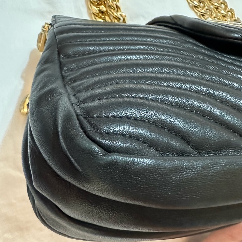 HENRI BENDEL NO. 7 PETITE QUILTED SHOULDER BAG W/ GOLD CHAIN TURQUOISE INTERIOR - Picture 11 of 17